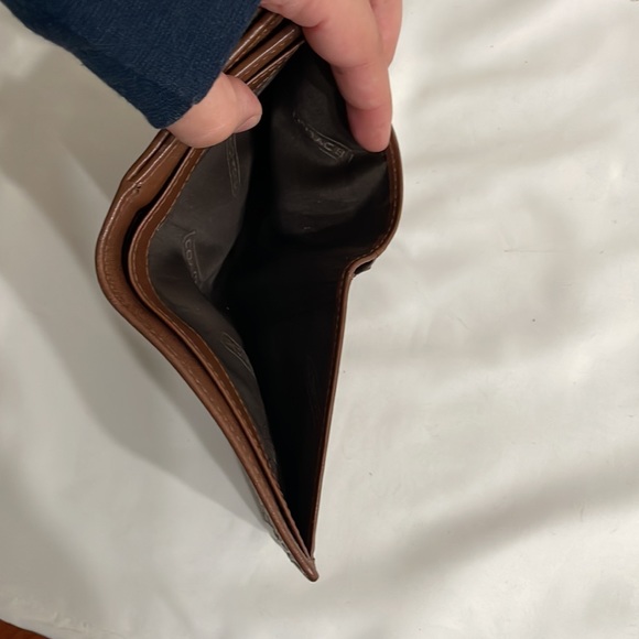 Coach Trifold Buckle wallet - Picture 4 of 6